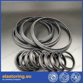 PIERŚCIEŃ ZGARNIAJĄCY K09-36x44x4/7 NBR